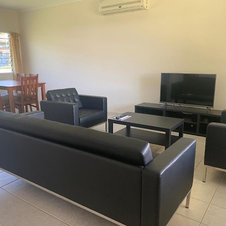 Crossroads Hotel Lae Omili Zewnętrze zdjęcie