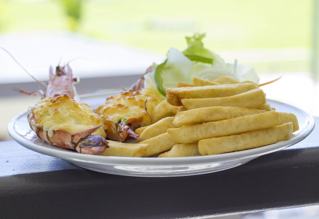 Crossroads Hotel Lae Omili Zewnętrze zdjęcie